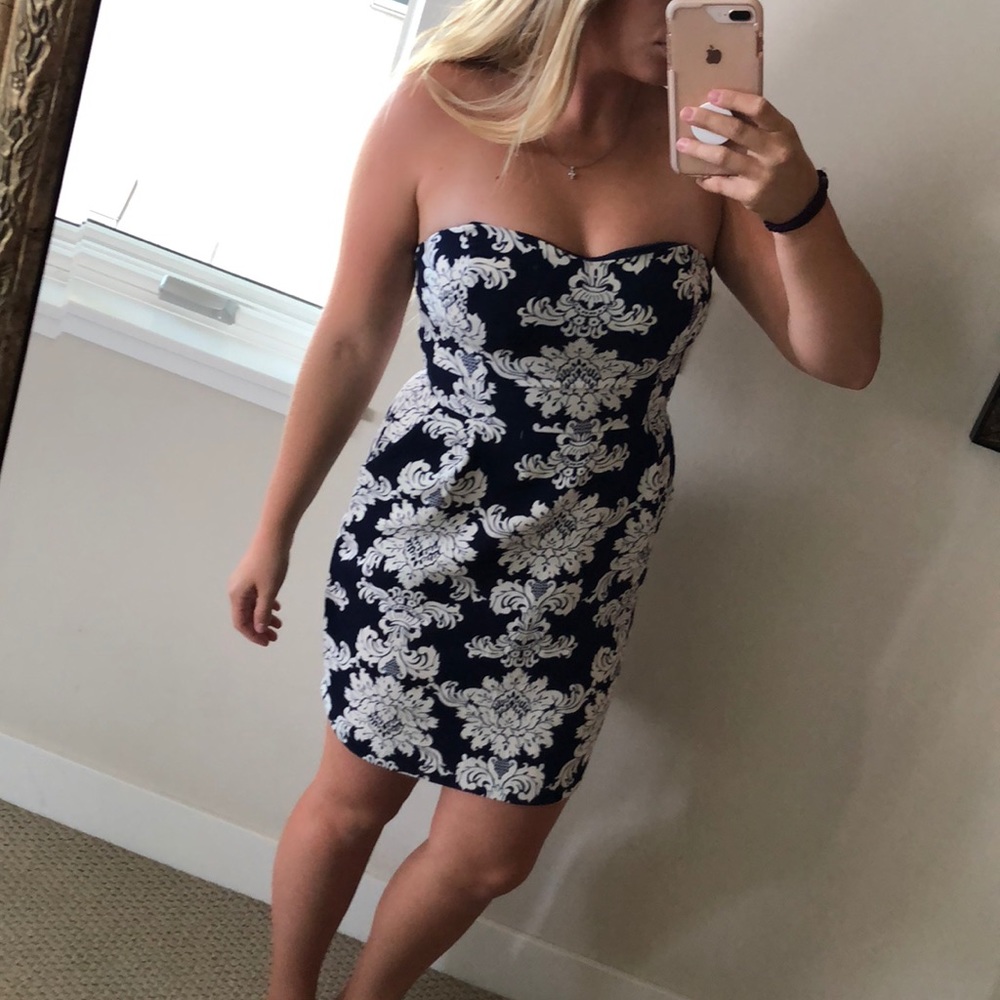 Strapless dress